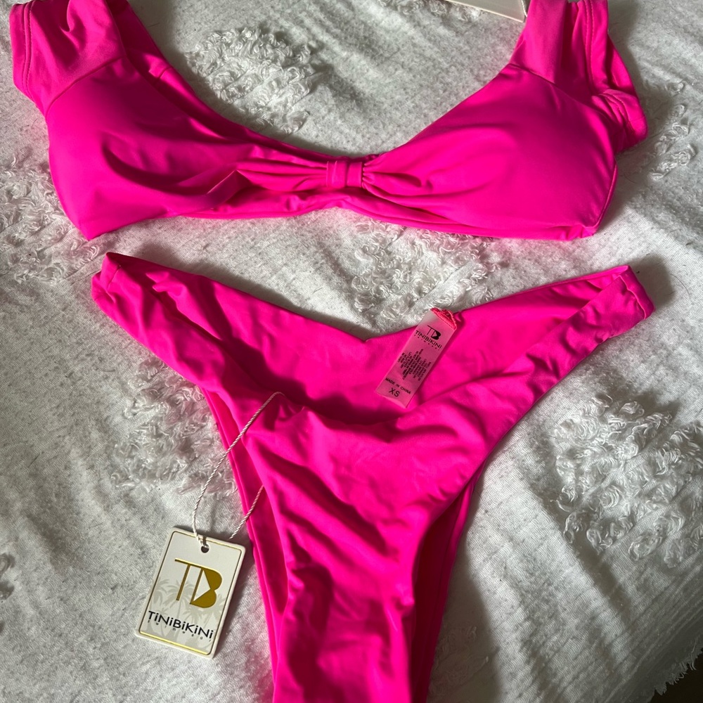TiniBikini Pink Sporty Bikini Set